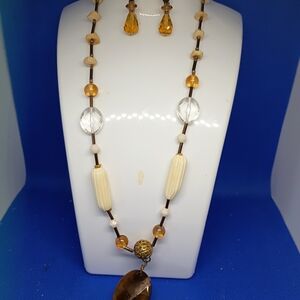 Elegant Hand Made Amber and Cream 18" Beaded Necklace Set.